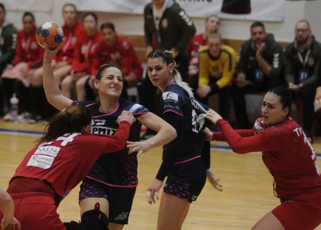 Hatgólos hátrányból bravúros győzelmet aratott az Alba Fehérvár KC csapata